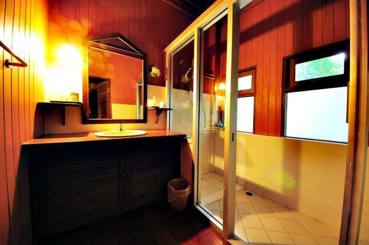 Baan Mai Beachfront Lone Island Phuket Zewnętrze zdjęcie