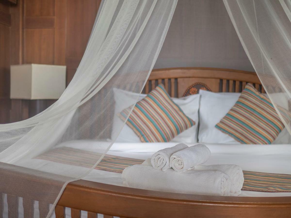 Baan Mai Beachfront Lone Island Phuket Zewnętrze zdjęcie