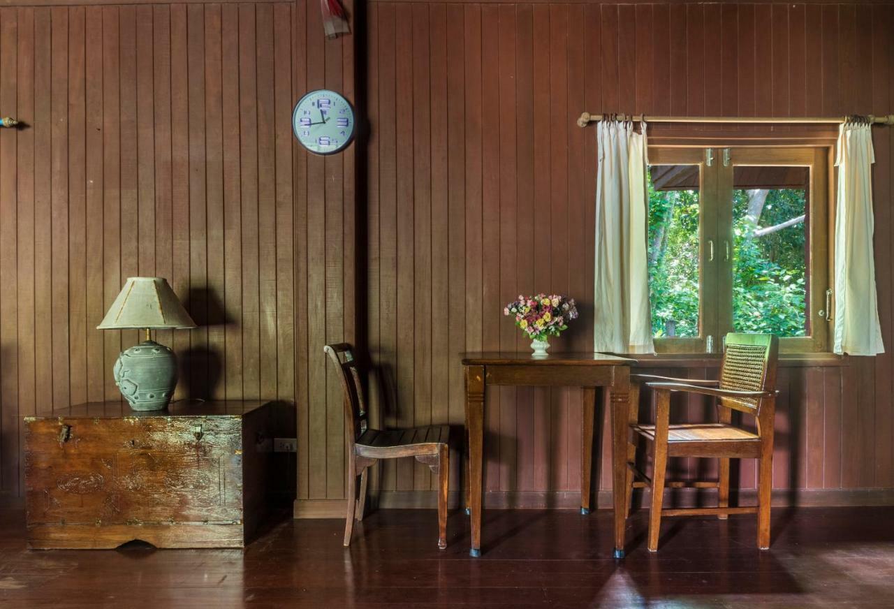 Baan Mai Beachfront Lone Island Phuket Zewnętrze zdjęcie