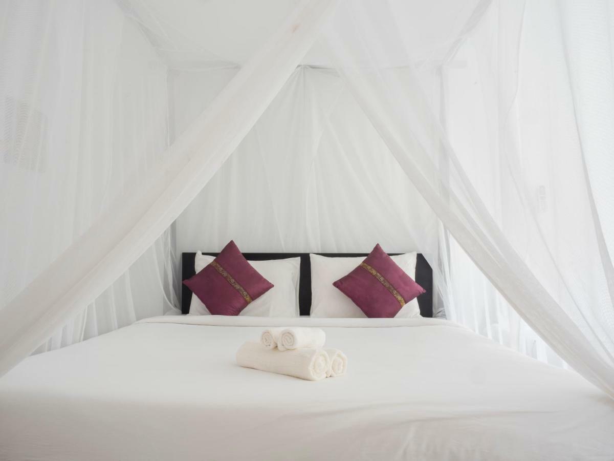 Baan Mai Beachfront Lone Island Phuket Zewnętrze zdjęcie